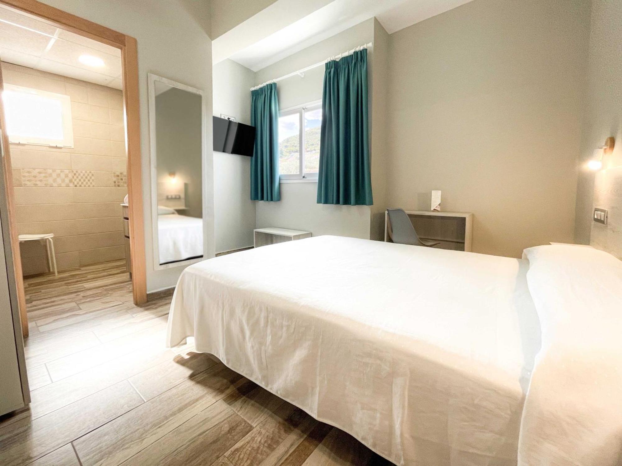 Te Mana Hotel Torreblanca Bagian luar foto